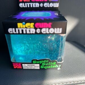 Glitter & Glow Blue Cube